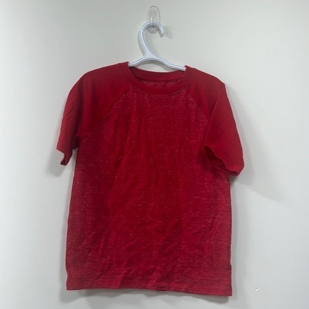 Boys size 6-7 small t shirt
